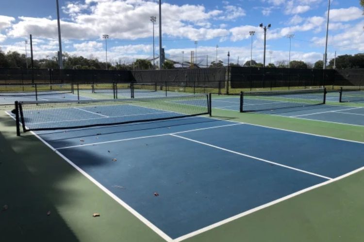 outdoor pickleball courts
